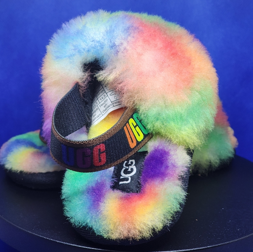Brand New UGG Fluff Yeah Pride Infant Sandals – Size 7